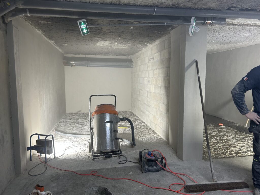 Travaux de reprise dans le garage