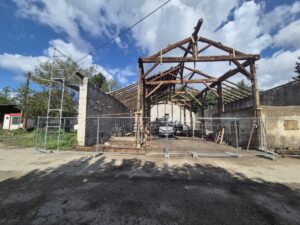 Réhabilitation d'une grange agricole, partie 2 : la démolition