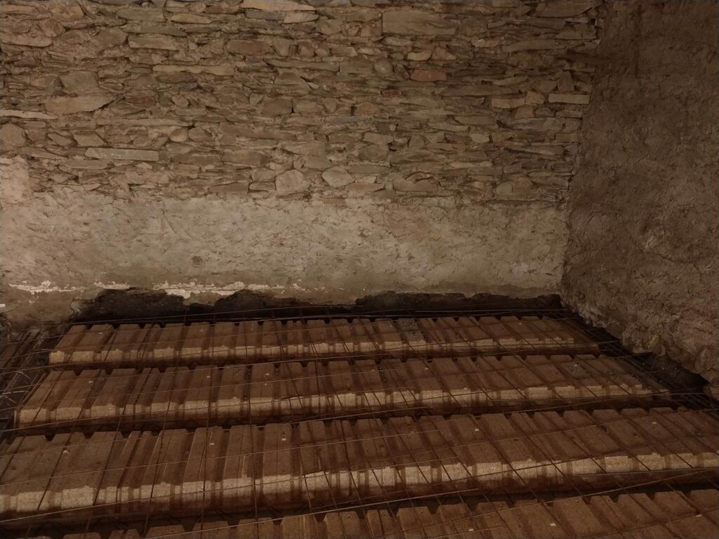 Plancher avec dalle de compression en préparation