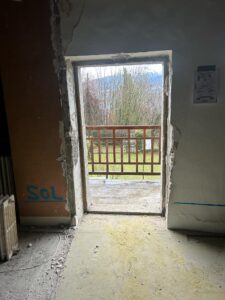 Création d'ouvertures en sous-œuvre dans des murs en pierres