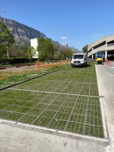Pour vos places de stationnement, pensez aux dalles engazonnées !