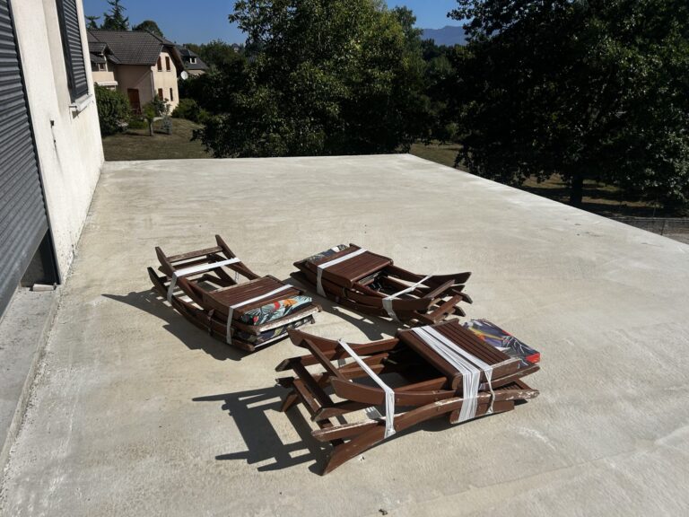 Dalle de terrasse coulée, avec le matériel de chantier